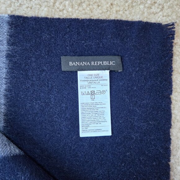 NWOT Banana Republic Wool Herringbone Scarf Grey Navy - Picture 3 of 9